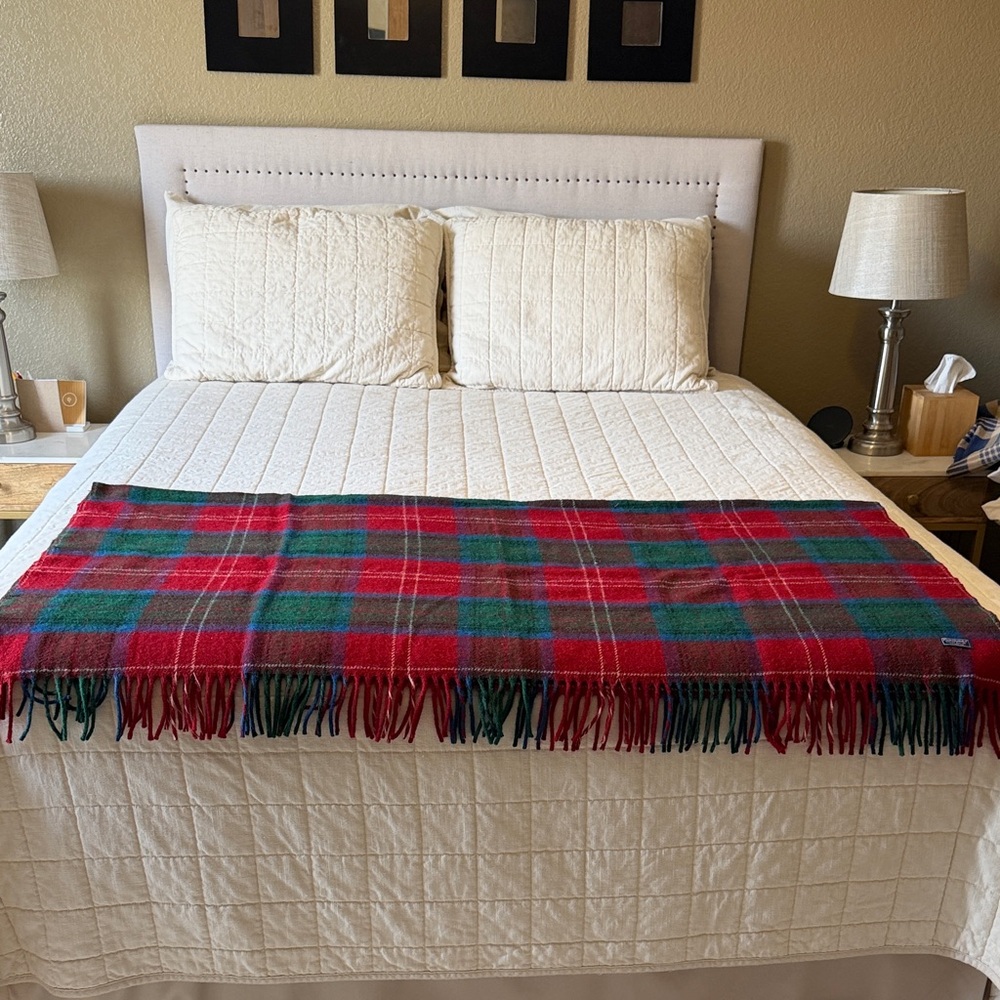 Faribault Woolen Mill Co. Red Blue Green Virgin Wool Plaid Fringed Throw Blanket